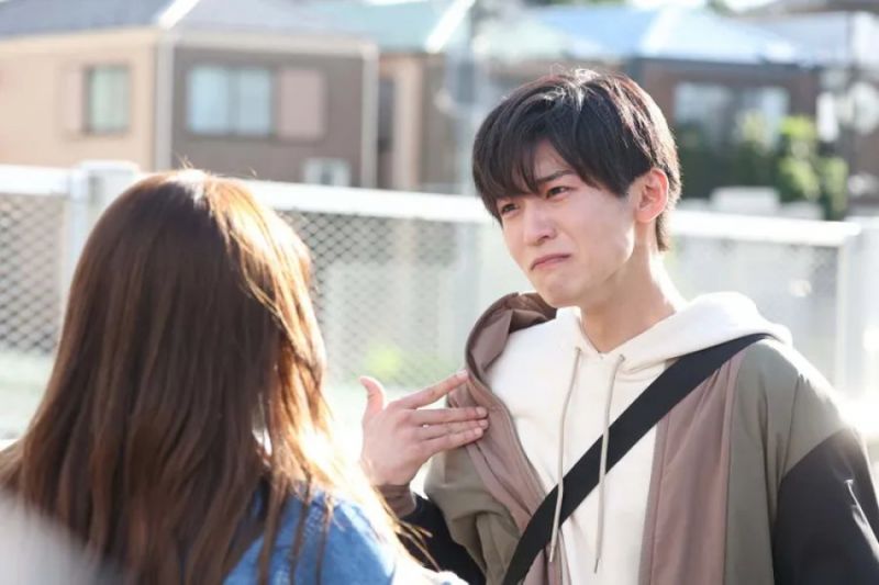 sakura chịu đựng đau khổ một mình